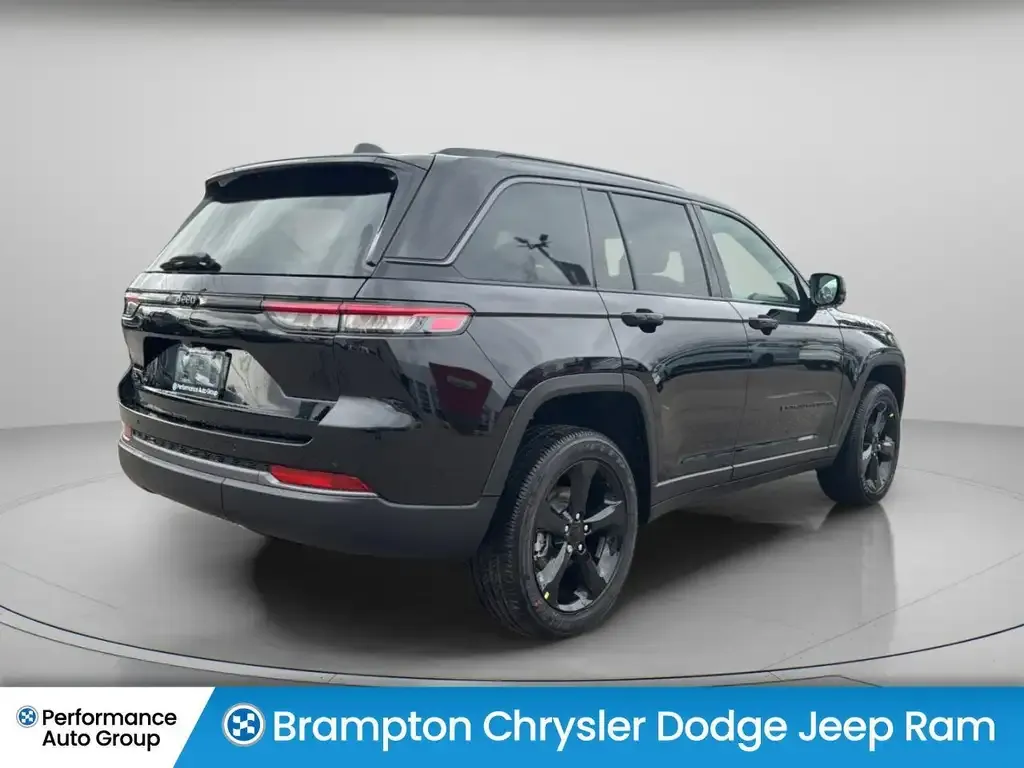 Jeep Grand Cherokee 2026 photo 5
