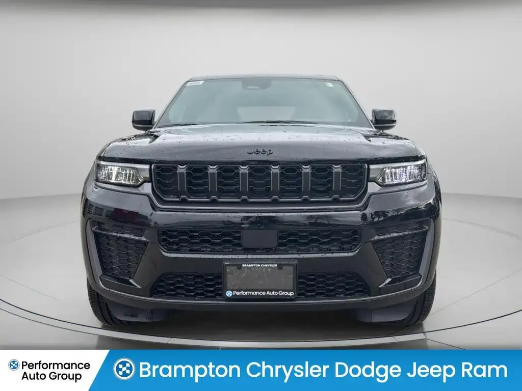 Jeep Grand Cherokee 2026 photo 2