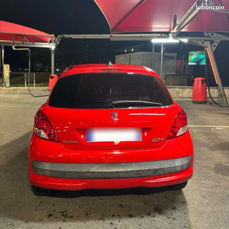 Peugeot 207 2013 photo 2
