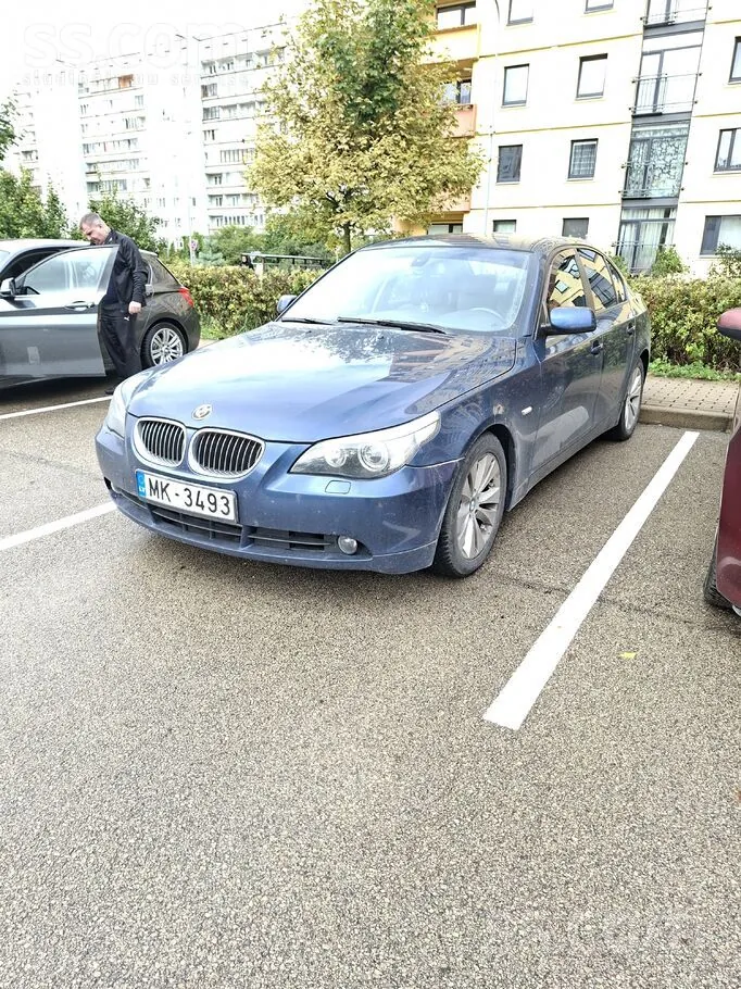BMW 525