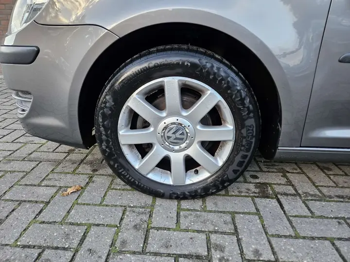 Volkswagen Touran 2008 photo 4