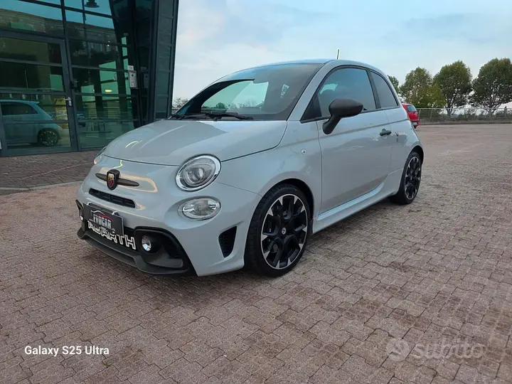 Abarth 595 2019 photo 2