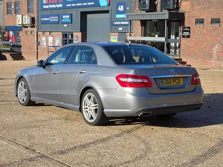 Mercedes-Benz E-Class 2012 photo 5