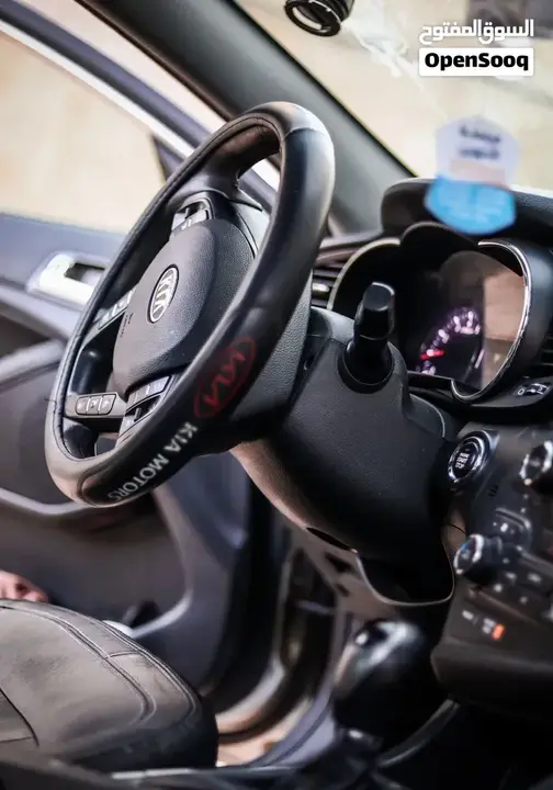 Kia K5 2011 photo 4