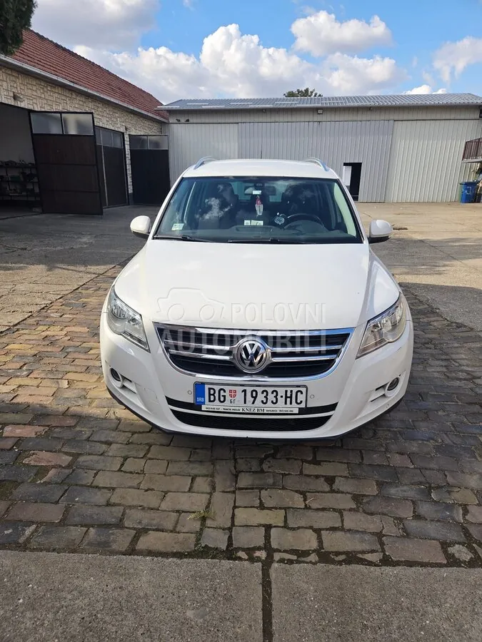 Volkswagen Tiguan 2011 photo 2