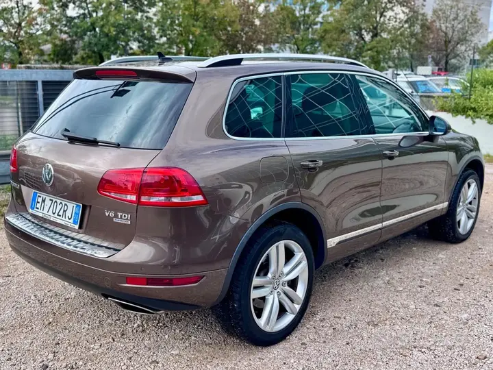 Volkswagen Touareg 2013 photo 3