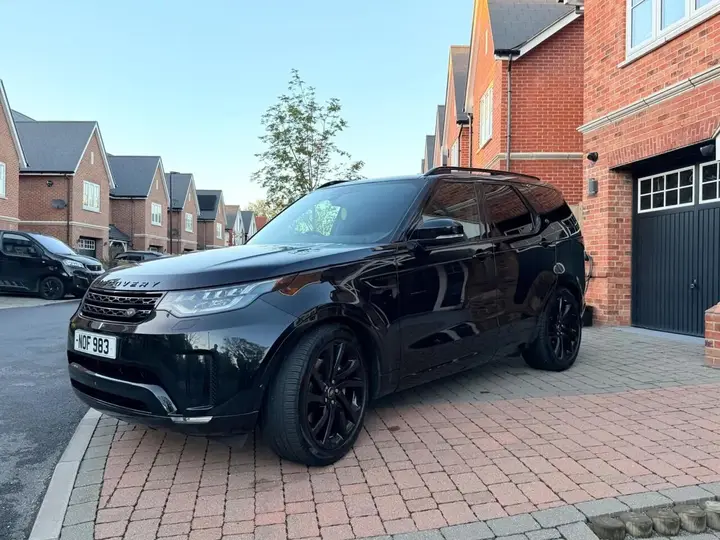 Land Rover Discovery 2018 photo 2