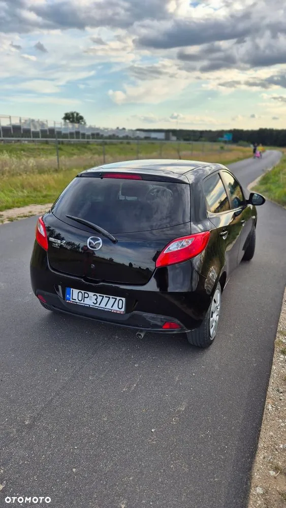 Mazda 2 2013 photo 3