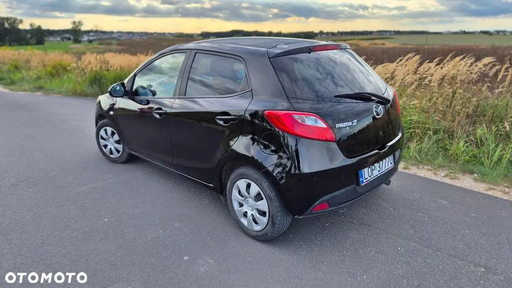 Mazda 2 2013 photo 5