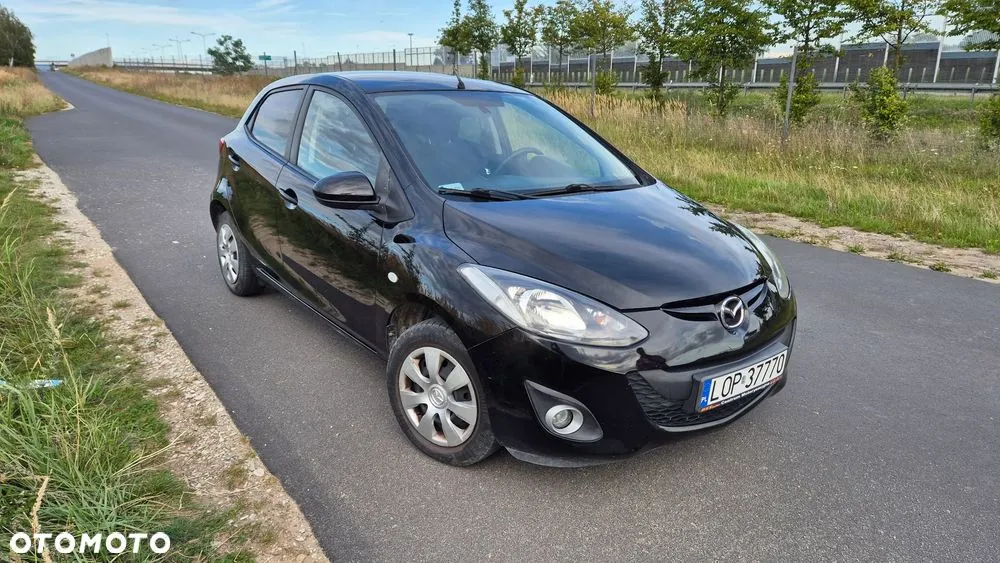 Mazda 2 2013 photo 2