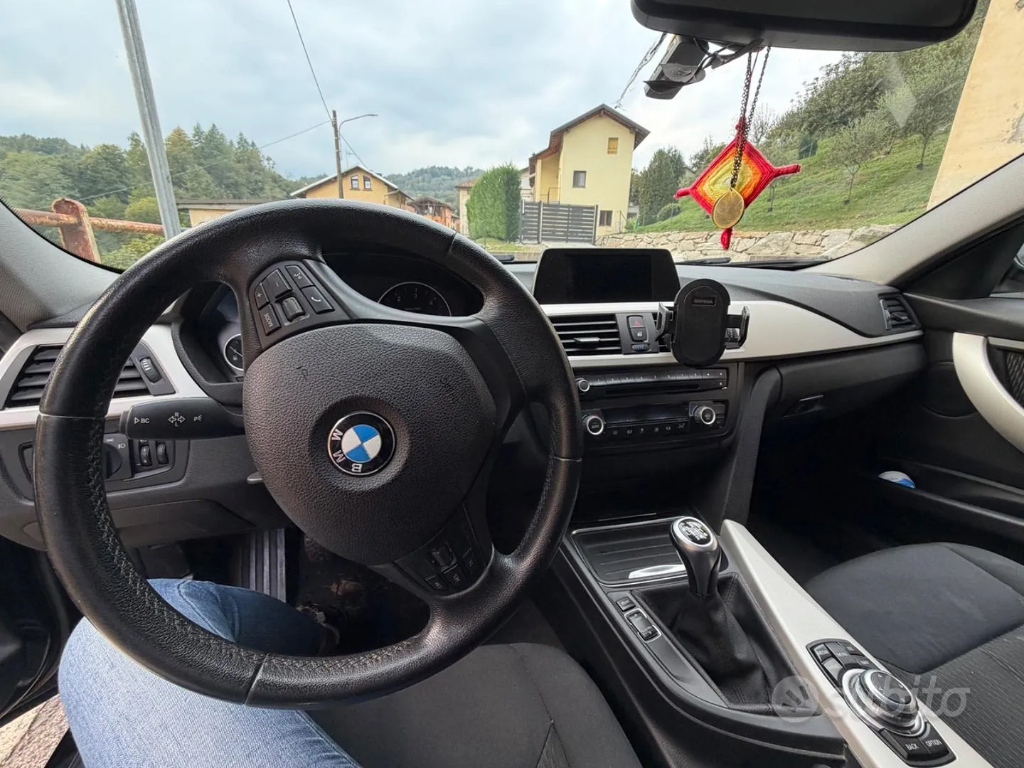 BMW 318 2015 photo 3