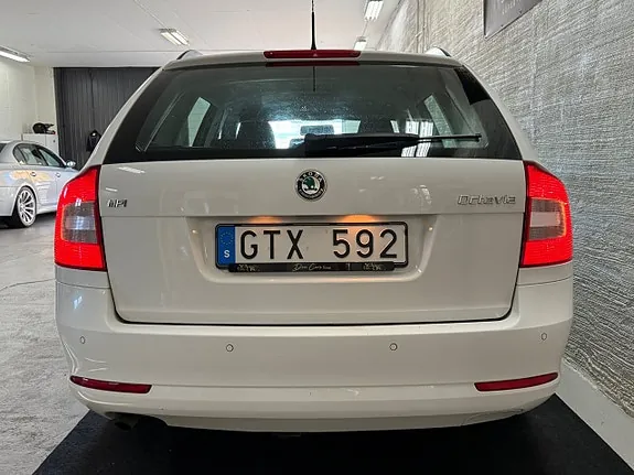 Skoda Octavia 2013 photo 4