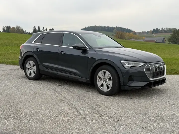 Audi E-Tron 2021 photo 3