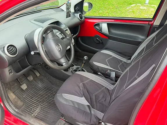 Toyota Aygo 2012 photo 5