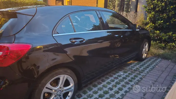Mercedes-Benz A 2015 photo 5