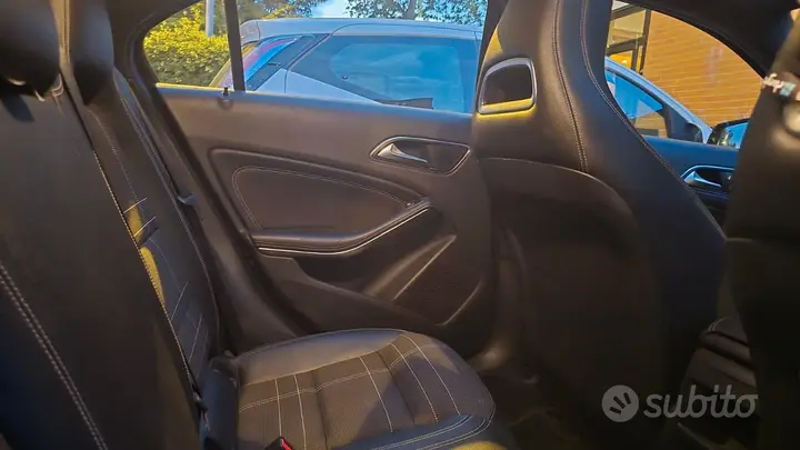 Mercedes-Benz A 2015 photo 3