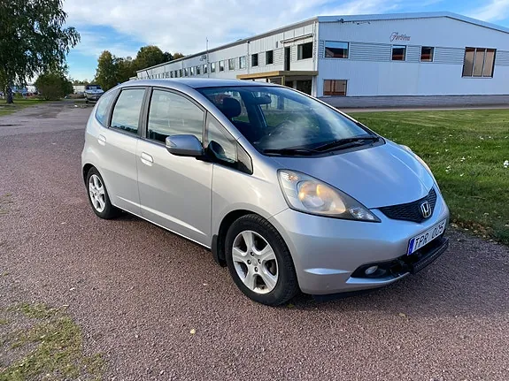 Honda Jazz 2011 photo 3
