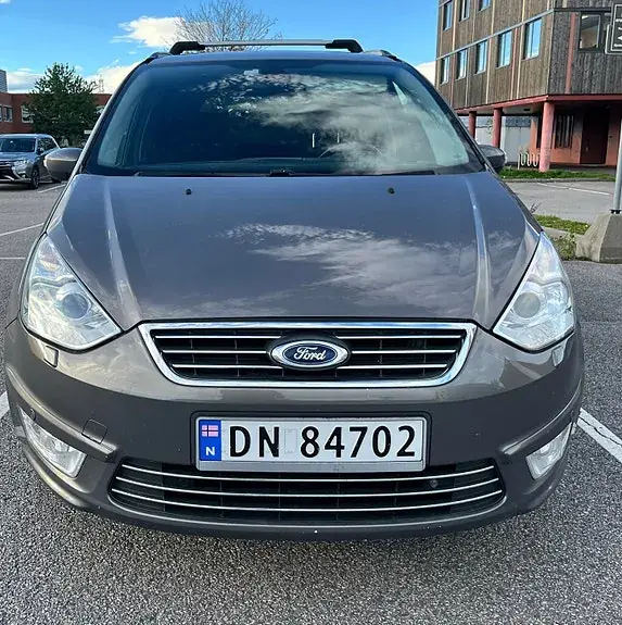 Ford Galaxy 2012 photo 3