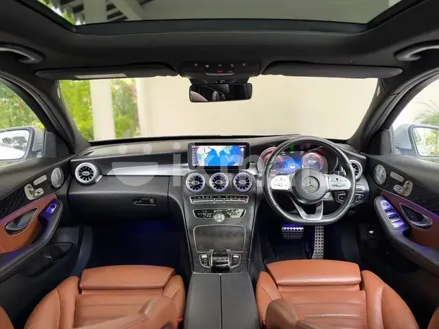 Mercedes-Benz C200 2020 photo 2