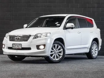 Toyota Vanguard 2011 photo 2