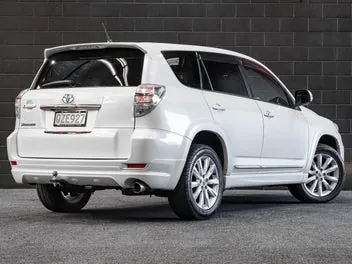 Toyota Vanguard 2011 photo 4