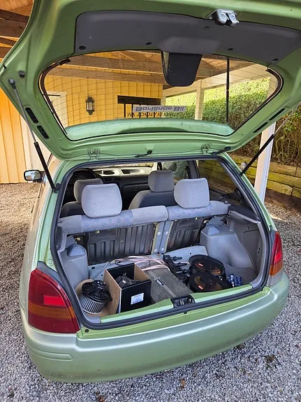 Toyota Starlet 1998 photo 3