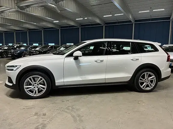Volvo V60 Cross Country 2020 photo 5