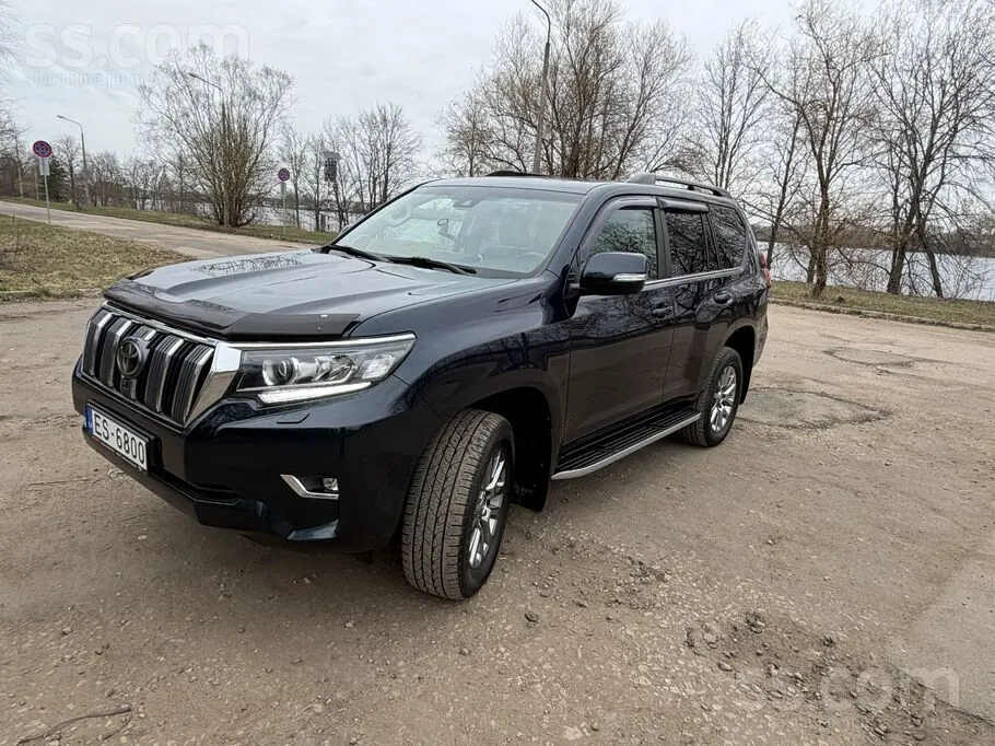 Toyota Land Cruiser 2021 photo 3