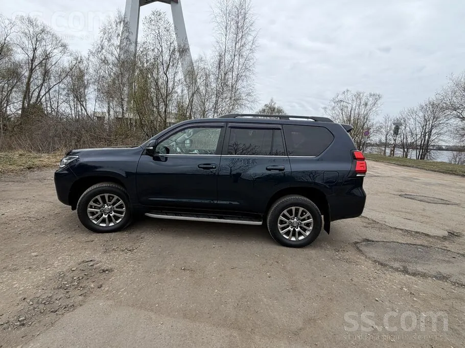 Toyota Land Cruiser 2021 photo 5