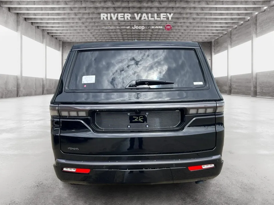 Jeep Grand Wagoneer 2026 photo 4