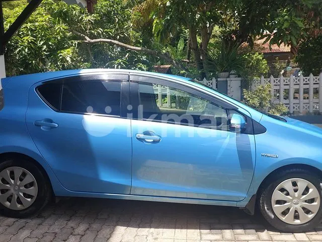 Toyota Aqua 2014 photo 5