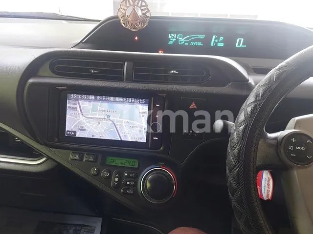 Toyota Aqua 2014 photo 3
