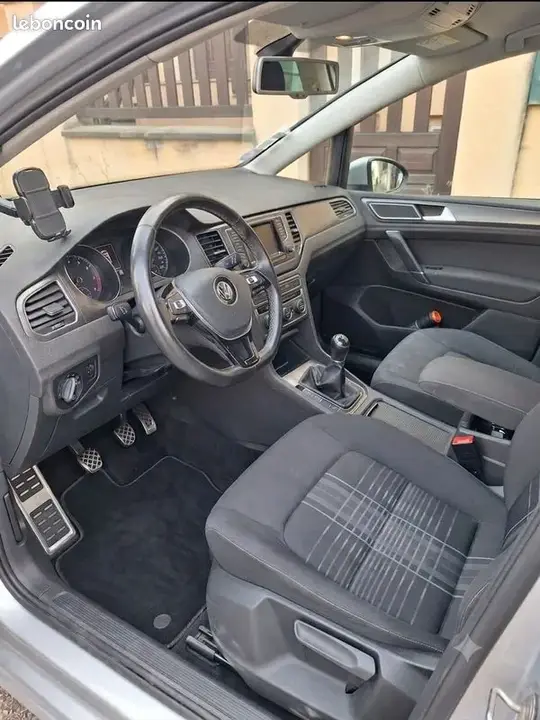 Volkswagen Golf 2015 photo 2