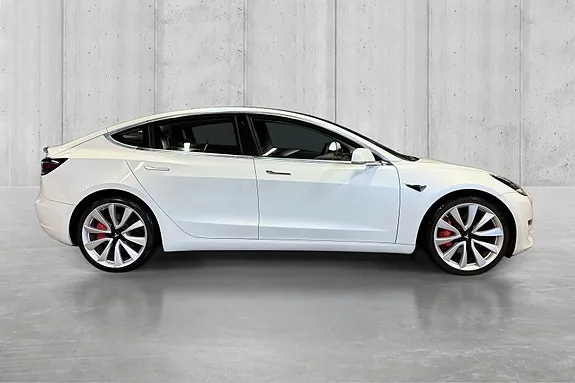 Tesla Model 3 2020 photo 3