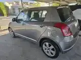 Suzuki Swift 2009 photo 4