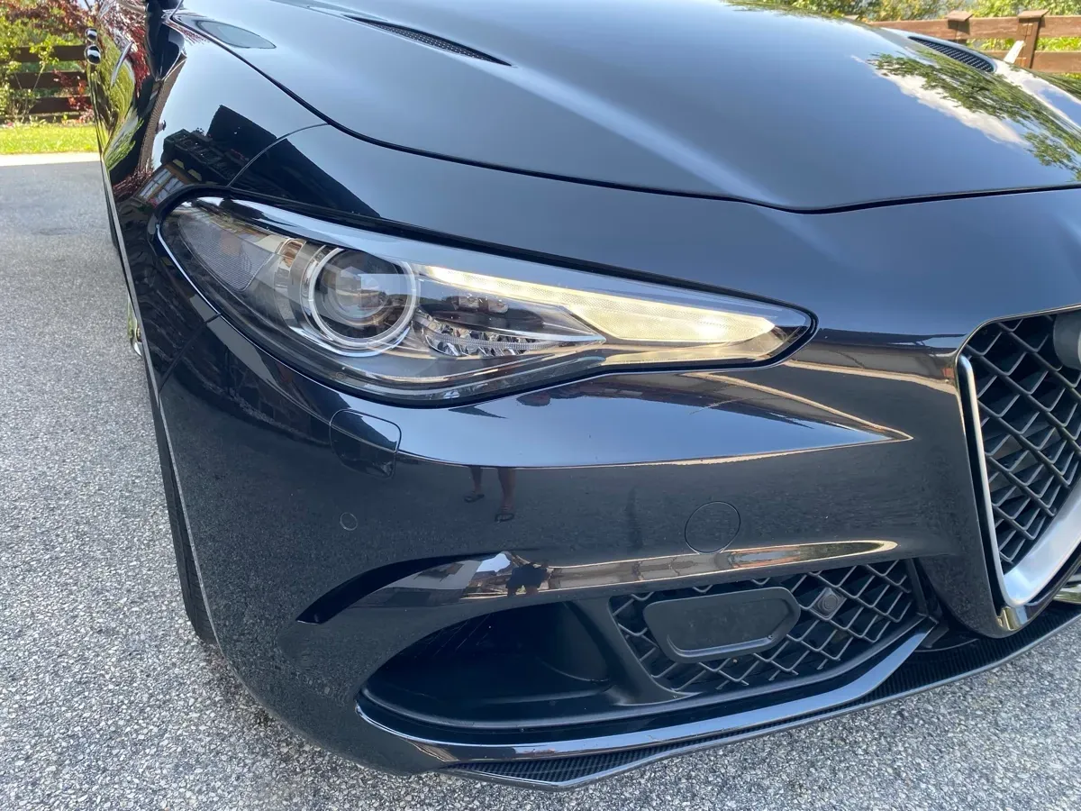 Alfa Romeo Giulia 2017 photo 2