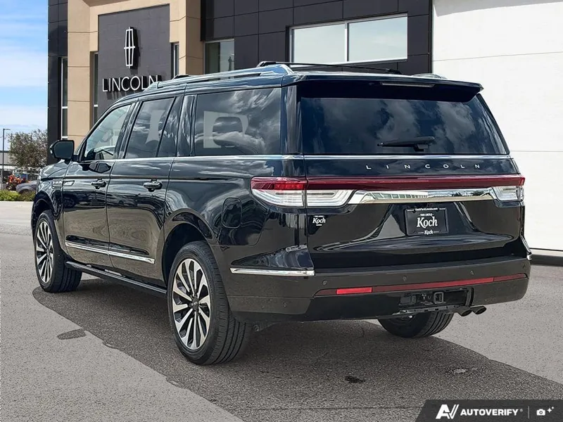 Lincoln Navigator 2023 photo 4