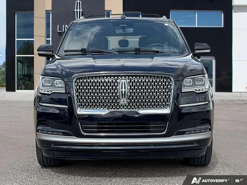 Lincoln Navigator 2023 photo 2