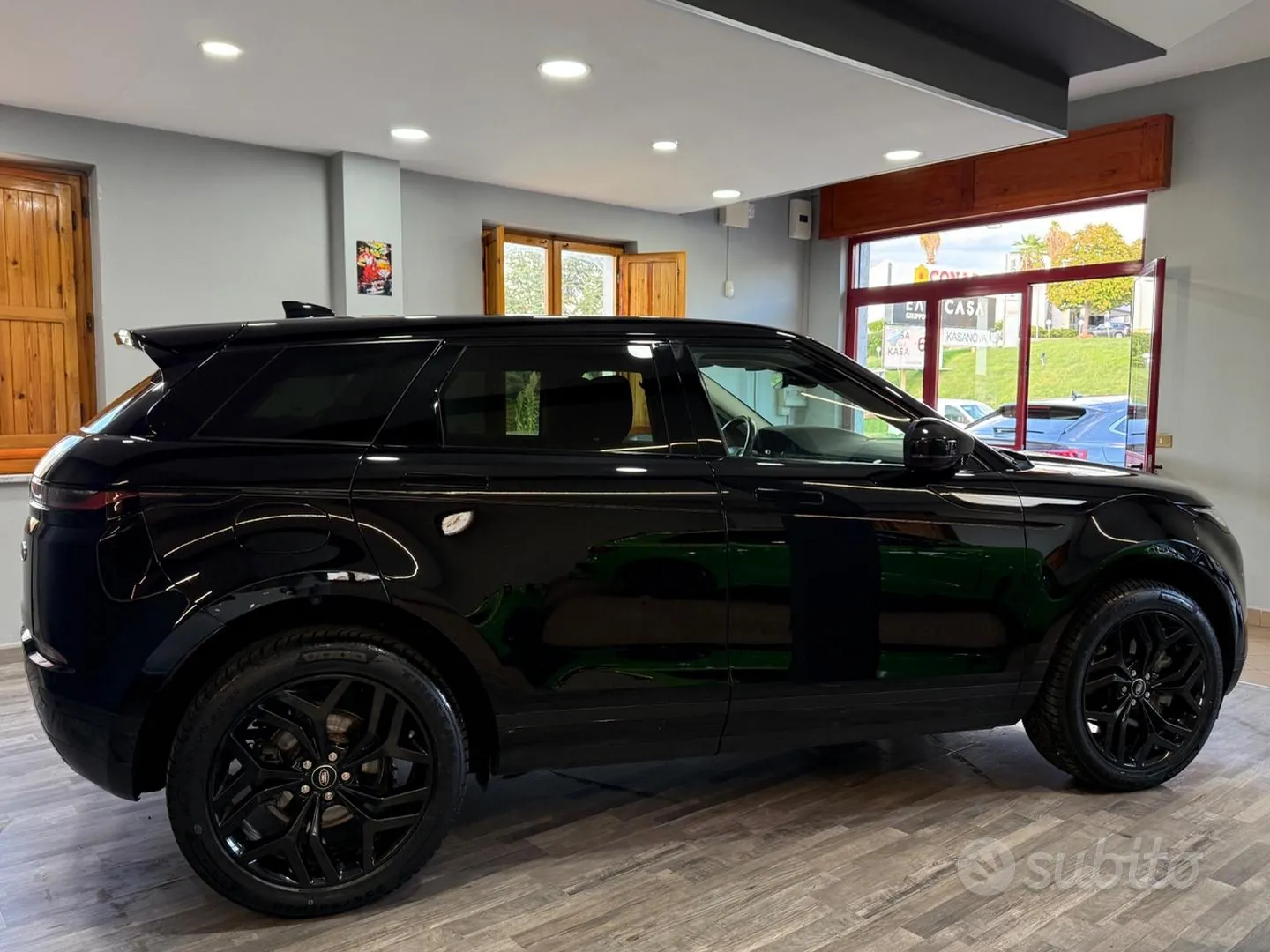 Land Rover Range Rover Evoque 2019 photo 4