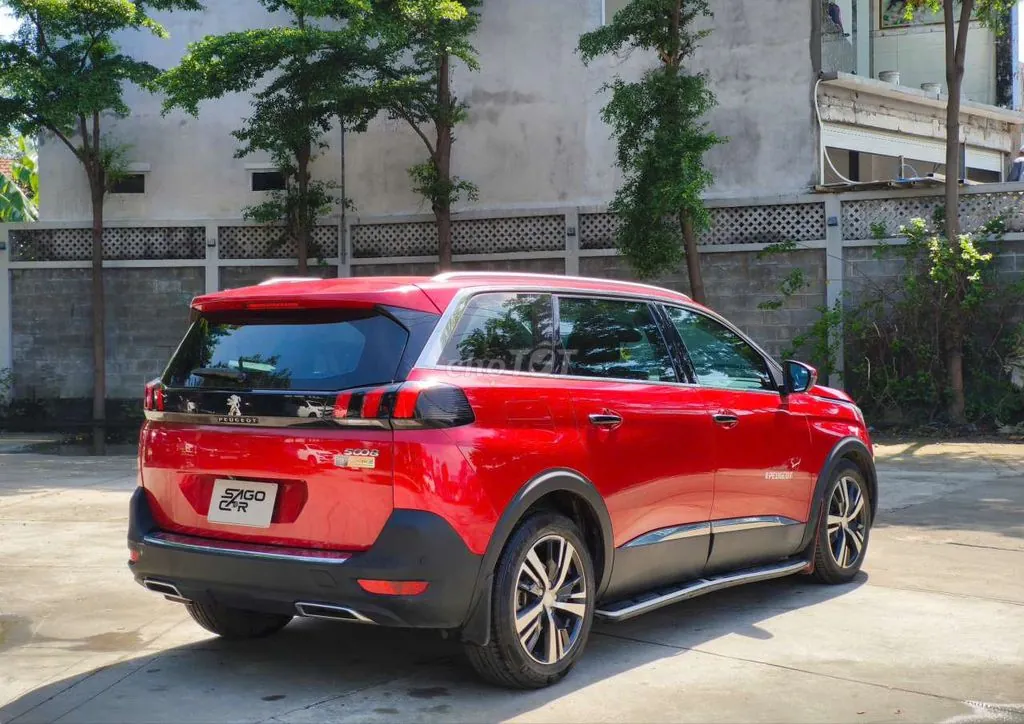 Peugeot 5008 2021 photo 3