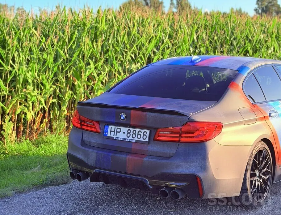 BMW M550I 2018 photo 2