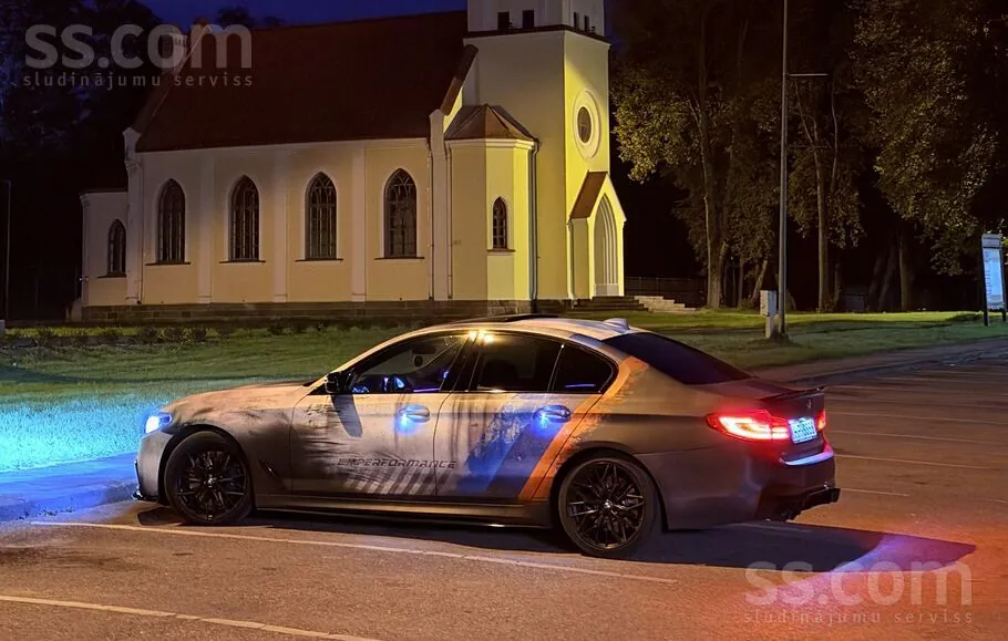 BMW M550I