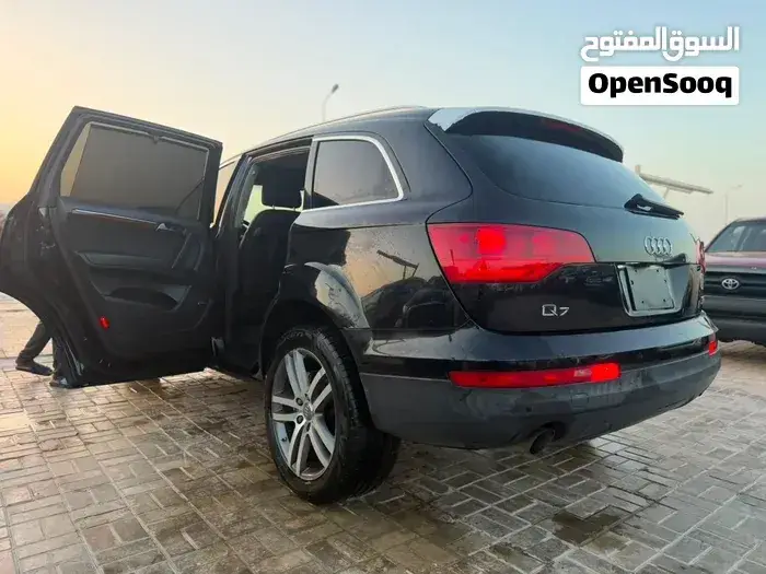 Audi Q7 2010 photo 3