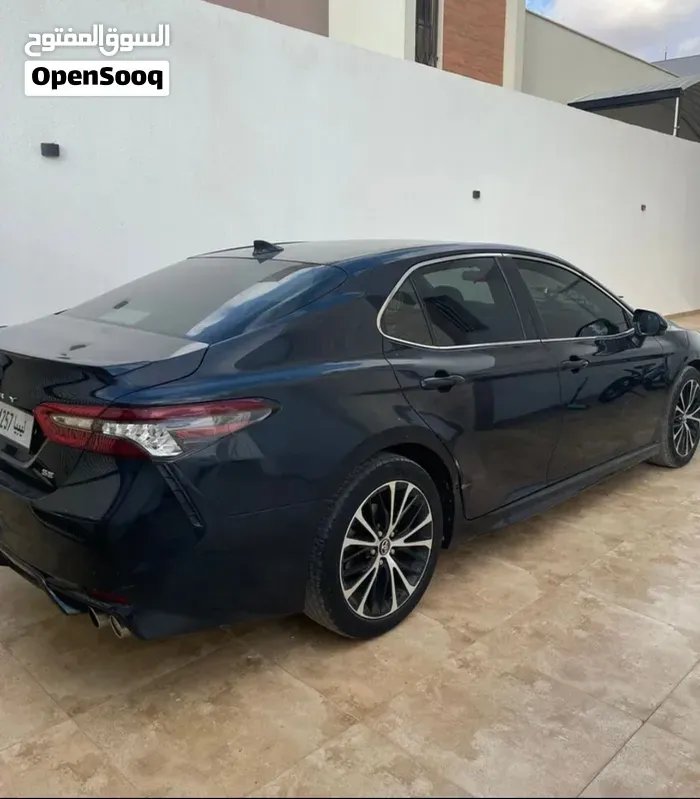 Toyota Camry 2021 photo 3