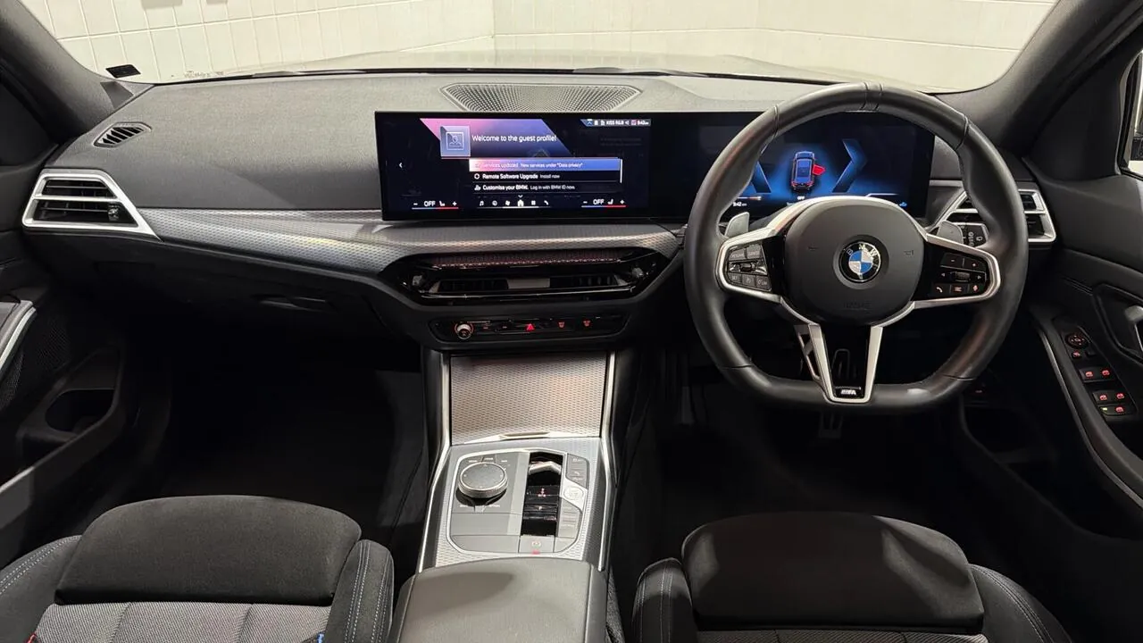 BMW 3 Series 2025 photo 4