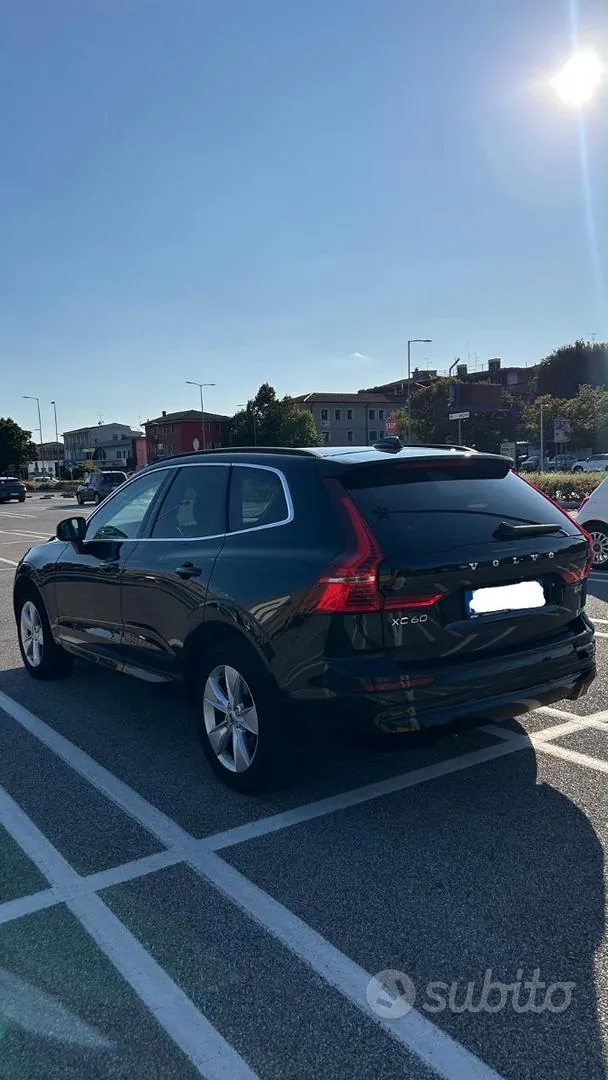 Volvo Xc60 2022 photo 2