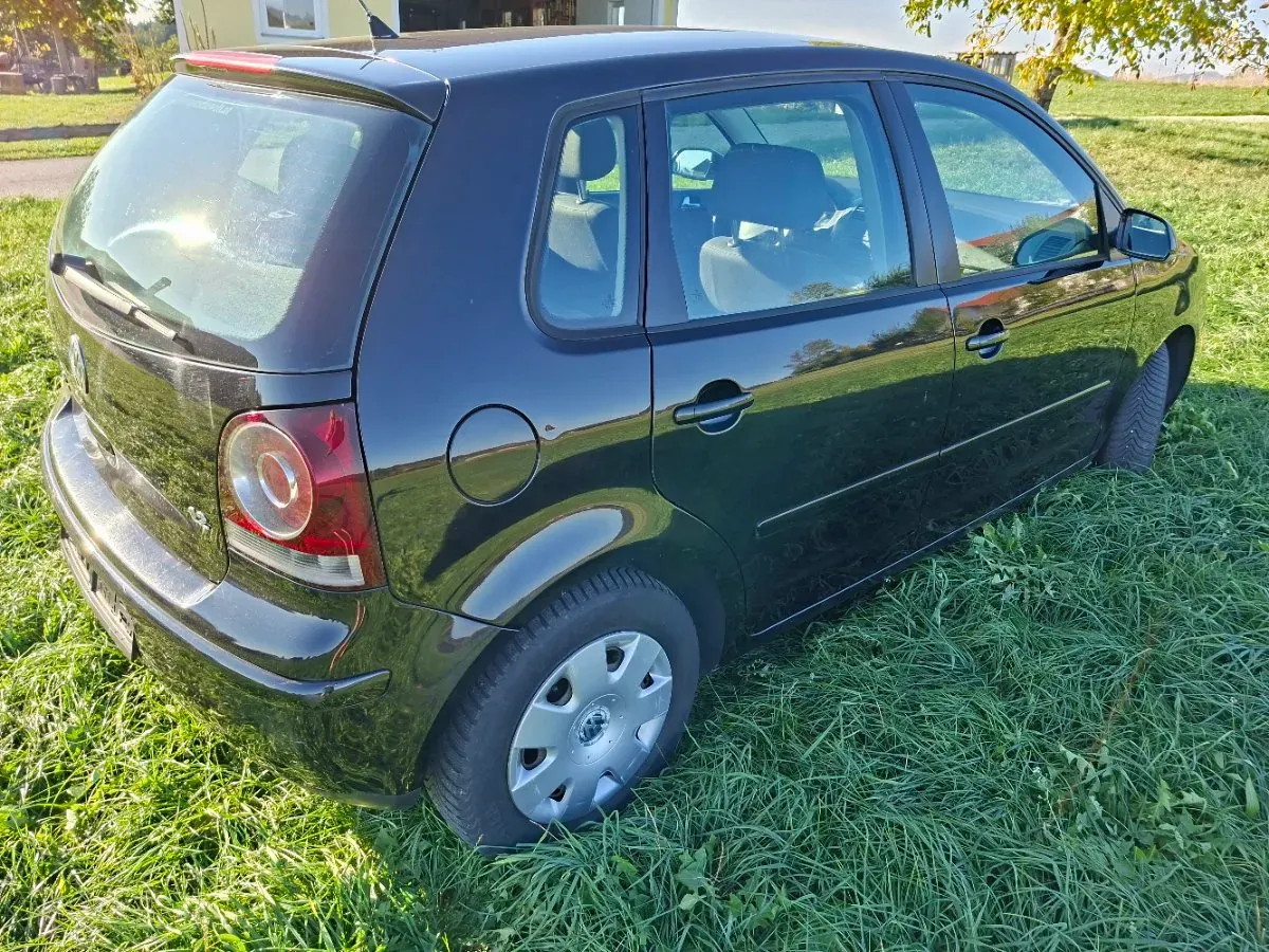 Volkswagen Polo 2008 photo 3