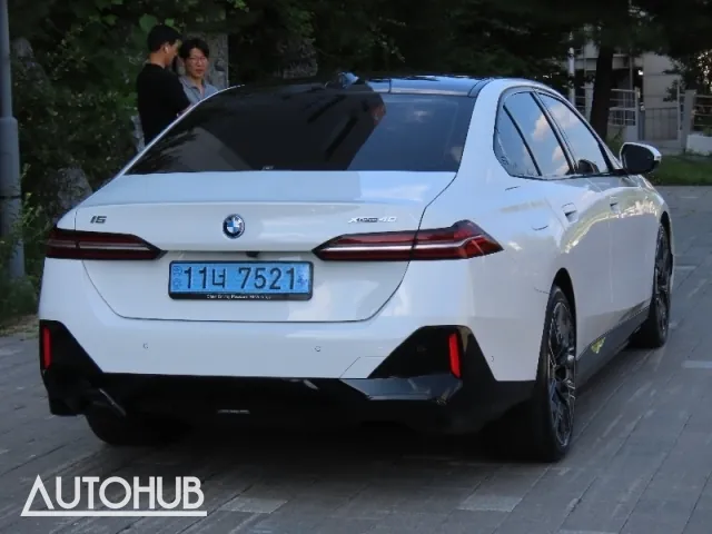 BMW I5 2025 photo 3