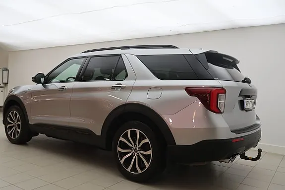 Ford Explorer 2022 photo 3