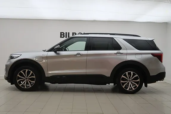 Ford Explorer 2022 photo 2